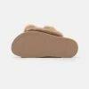 NA-KD FLUFFY BUCKLE - Mules - Beige -NA-KD Soldes Magasin 0342e441f9c240e2a9341c7165fb4bbf