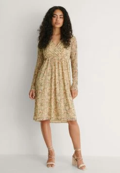 NA-KD Robe De Jour - Flower Field