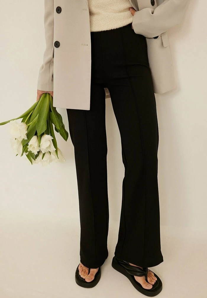 NA-KD Pantalon Classique - Black 3 NA-KD Pantalon Classique - Black – Image 3