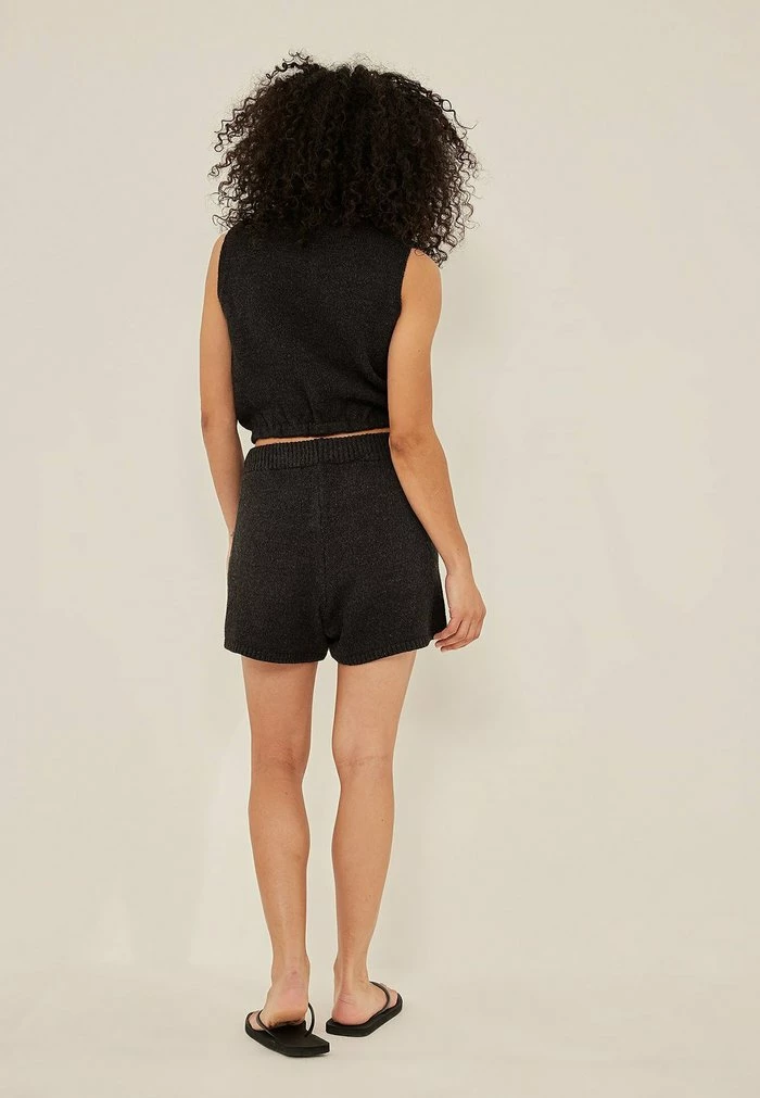 NA-KD MIT TAILLE - Short - Black 4 NA-KD MIT TAILLE - Short - Black – Image 4