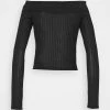NA-KD LONG SLEEVE OVERLAP - T-shirt à Manches Longues - Black -NA-KD Soldes Magasin 1024f6a87b824e368977cbdd815877e4