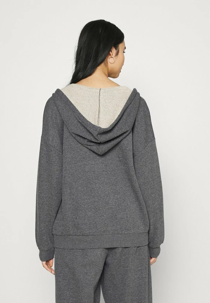 NA-KD X ZALANDO EXCLUSIVE ZIP HOODIE - Sweat à Capuche Zippé - Dark Grey 3 NA-KD X ZALANDO EXCLUSIVE ZIP HOODIE - Sweat à Capuche Zippé - Dark Grey – Image 3