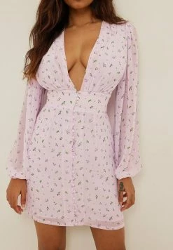 NA-KD MIT KNÖPFEN - Robe Fourreau - Lilac Flower