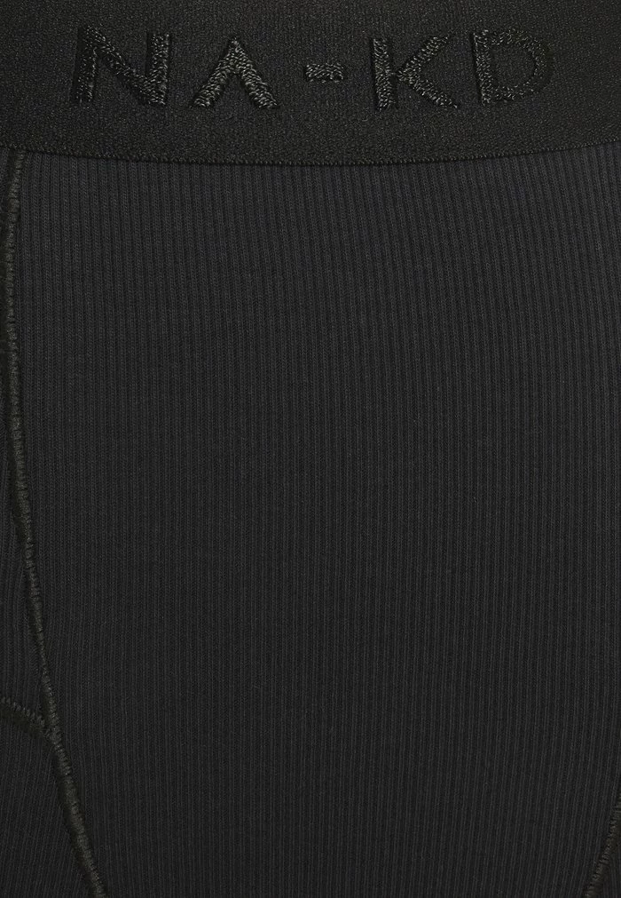 NA-KD ZIA - Short - Black 3 NA-KD ZIA - Short - Black – Image 3