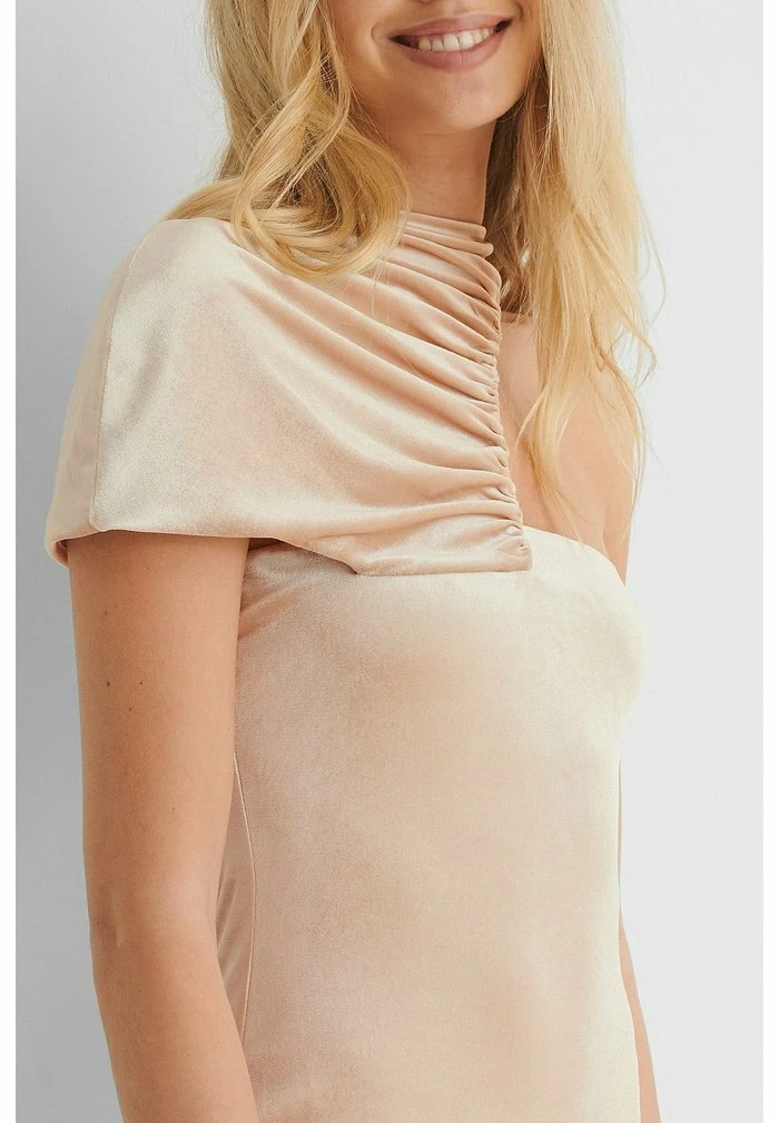 NA-KD Robe De Soirée - Light Beige 4 NA-KD Robe De Soirée - Light Beige – Image 4