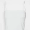 NA-KD SPAGHETTI STRAP CROPPED SINGLET - Débardeur - White 8 NA-KD SPAGHETTI STRAP CROPPED SINGLET - Débardeur - White -NA-KD Soldes Magasin 18e6ad0a32b74f0cbf65fe6d5bf28e55