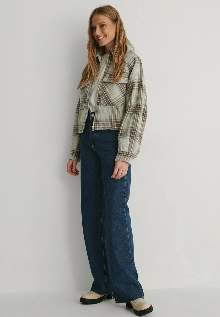 NA-KD GROSSEN ÄRMELN - Veste Légère - Taupe 2 NA-KD GROSSEN ÄRMELN - Veste Légère - Taupe – Image 2