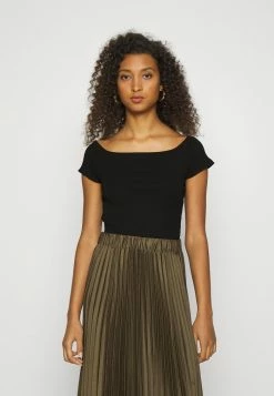 NA-KD OFF SHOULDER SHORT SLEEVE - T-shirt Imprimé - Black