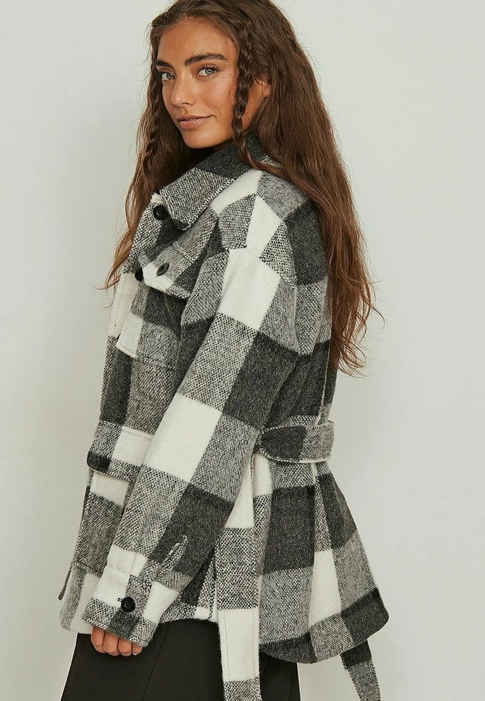 NA-KD Manteau Court - Check 4 NA-KD Manteau Court - Check – Image 4