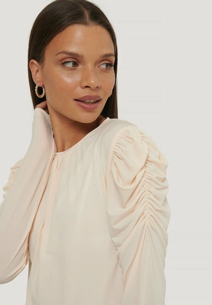 NA-KD T-shirt à Manches Longues - Offwhite 4 NA-KD T-shirt à Manches Longues - Offwhite – Image 4