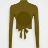 NA-KD MATIAMU BY SOFIA LONG SLEEVE TIE BACK - T-shirt à Manches Longues - Dark Green -NA-KD Soldes Magasin 23fd5770d56243fe8432003d9bafc0bb