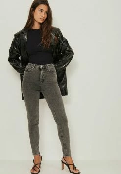 NA-KD ORGANISCH MIT HOHER TAILLE - Jeans Skinny - Grey