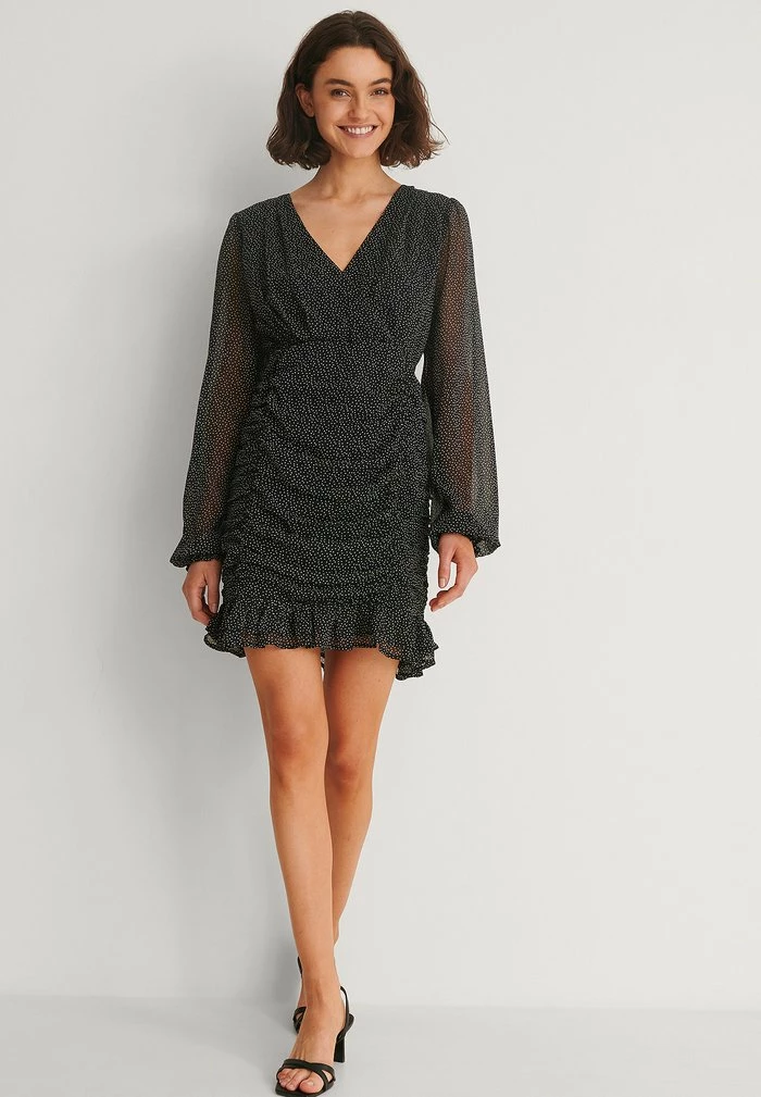 NA-KD SCHEINENDES - Robe De Jour - Black 2 NA-KD SCHEINENDES - Robe De Jour - Black â Image 2