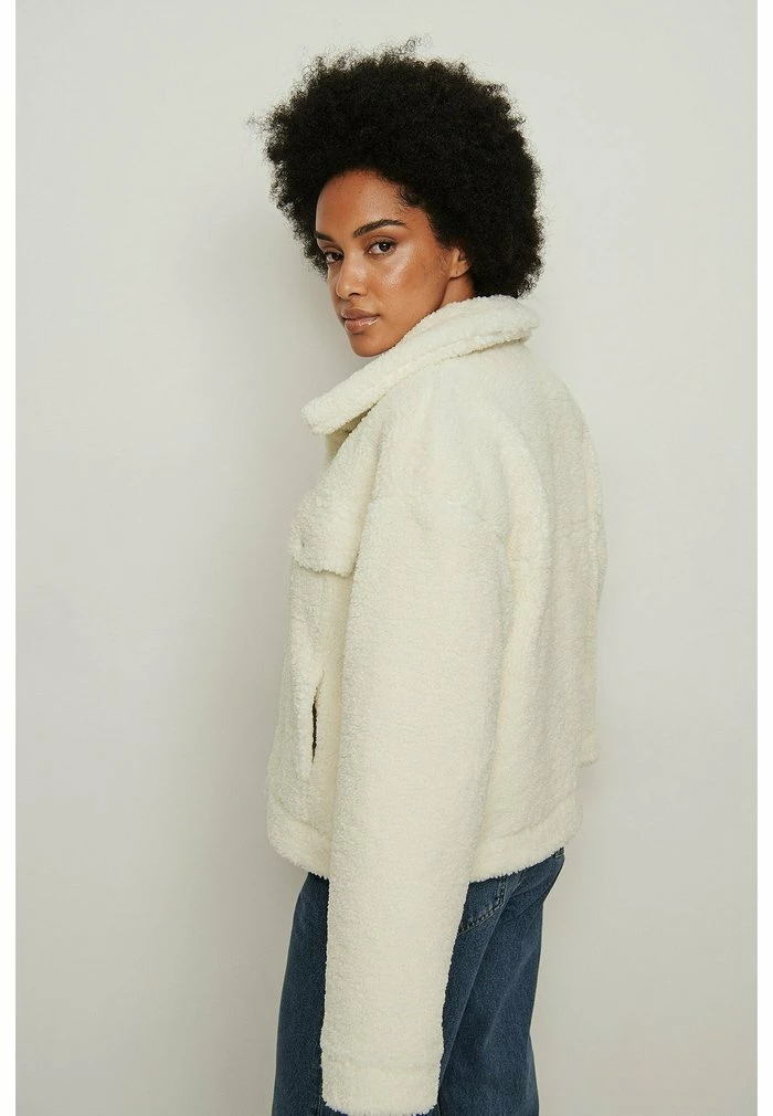 NA-KD Veste Polaire - Offwhite 3 NA-KD Veste Polaire - Offwhite – Image 3