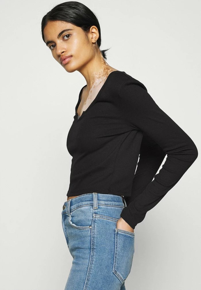NA-KD T-shirt à Manches Longues - Black 4 NA-KD T-shirt à Manches Longues - Black – Image 4