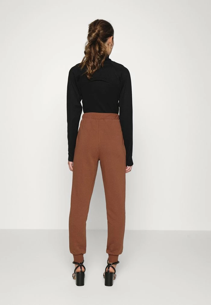 PAMELA REIF X NA-KD - SWEATPANTS - Pantalon De Survêtement - Brown 3 PAMELA REIF X NA-KD - SWEATPANTS - Pantalon De Survêtement - Brown – Image 3