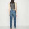 NA-KD SKINNY HIGH WAIST OPEN HEM - Jeans Skinny - Mid Blue -NA-KD Soldes Magasin 365f16c86c0540a5ac728500d8d27484