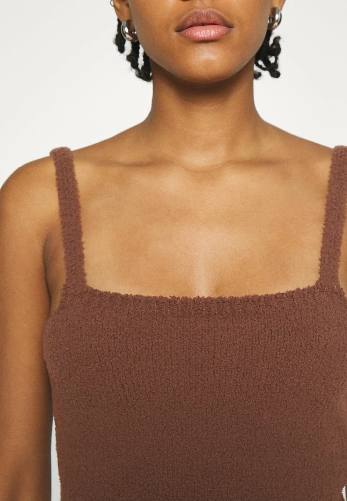 NA-KD X ZALANDO EXCLUSIVE - FLUFFY SINGLET - Débardeur - Nougat 5 NA-KD X ZALANDO EXCLUSIVE - FLUFFY SINGLET - Débardeur - Nougat – Image 5