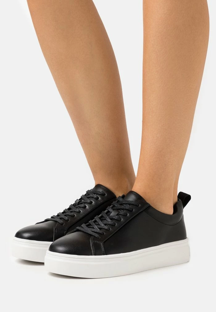 NA-KD SLIM LACES COURT TRAINERS - Baskets Basses - Black 1 NA-KD SLIM LACES COURT TRAINERS - Baskets Basses - Black