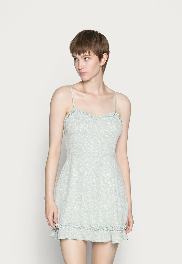 PAMELA REIF X NA-KD - RECYCLED RUFFLE NECKLINE THIN STRAP DRESS - Robe De Jour - Green 1 PAMELA REIF X NA-KD - RECYCLED RUFFLE NECKLINE THIN STRAP DRESS - Robe De Jour - Green