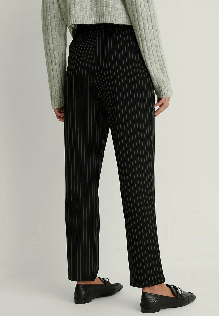 NA-KD Pantalon Classique - Pinstripe 4 NA-KD Pantalon Classique - Pinstripe – Image 4