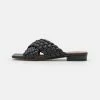 NA-KD CROSSED BRAIDED FLATS - Mules - Black 7 NA-KD CROSSED BRAIDED FLATS - Mules - Black -NA-KD Soldes Magasin 433354fe40ba4e5a83e90bca9a569a44