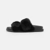 NA-KD FLUFFY BUCKLE - Mules - Black -NA-KD Soldes Magasin 43f92cc31440420aa65d0e567529f67f