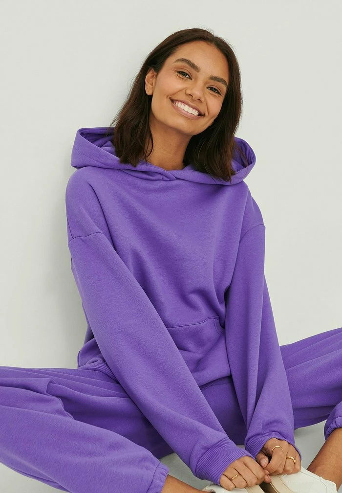 NA-KD MIT TASCHE - Sweat à Capuche - Purple 3 NA-KD MIT TASCHE - Sweat à Capuche - Purple – Image 3