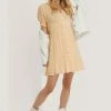 NA-KD Robe De Jour - Apricot -NA-KD Soldes Magasin 4a10b0b875764813b134d1a0238662c3