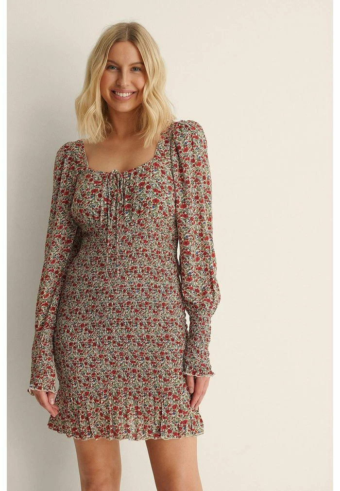 NA-KD Robe De Jour - Dark Red Flowers 1 NA-KD Robe De Jour - Dark Red Flowers