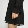 NA-KD FRILL V NECK MINI DRESS - Robe De Jour - Black -NA-KD Soldes Magasin 4d981edd340a43acbf2e6b9e41f025d5