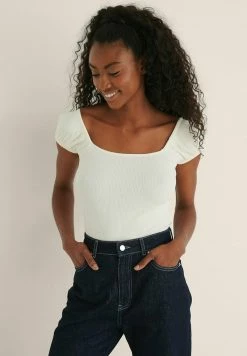 NA-KD KURZÄRMELIGES - T-shirt Basique - Offwhite