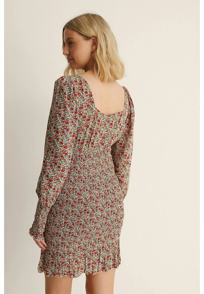 NA-KD Robe De Jour - Dark Red Flowers 3 NA-KD Robe De Jour - Dark Red Flowers – Image 3