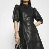 NA-KD PUFF SLEEVE DRESS - Robe Chemise - Black -NA-KD Soldes Magasin 51ea5ce86f5e4244b67563527339655b