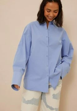 NA-KD ÜBERGROSSES - Chemisier - Mid Blue