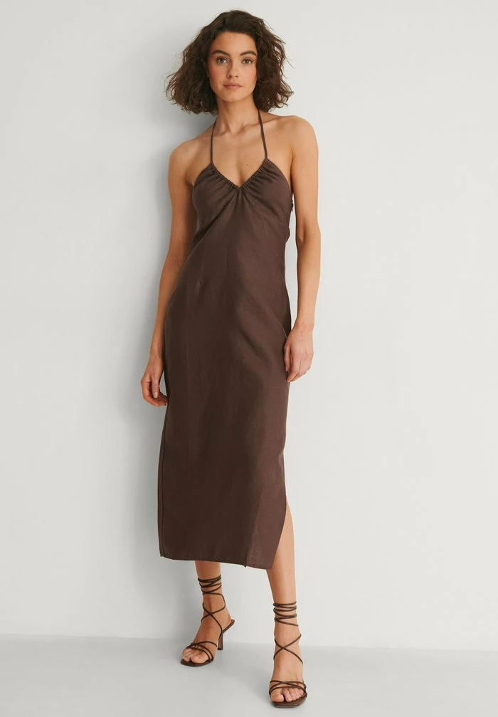 NA-KD MIT NECKHOLDER - Robe De Jour - Brown 1 NA-KD MIT NECKHOLDER - Robe De Jour - Brown