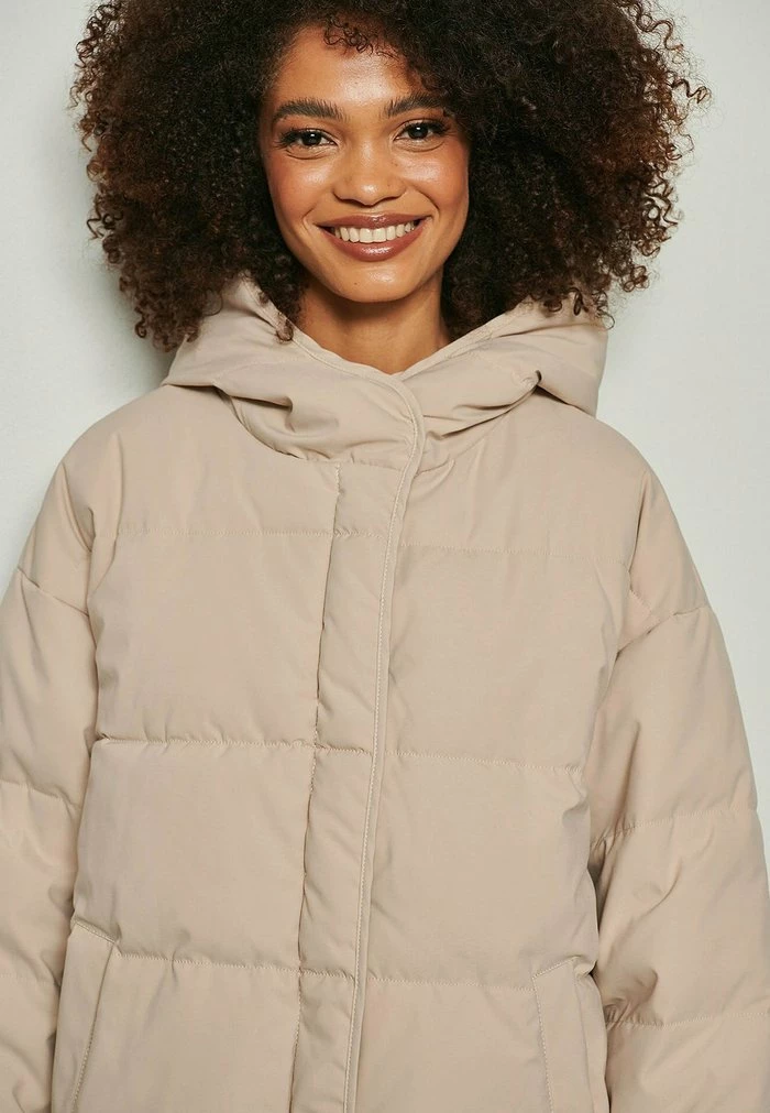NA-KD GEFÜTTERTER KAPUZE - Veste D'hiver - Light Beige 3 NA-KD GEFÜTTERTER KAPUZE - Veste D'hiver - Light Beige – Image 3