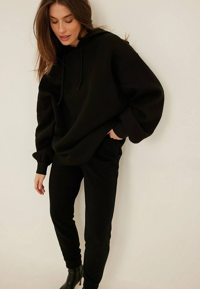 NA-KD OVERSIZE - Sweat à Capuche - Black 3 NA-KD OVERSIZE - Sweat à Capuche - Black – Image 3