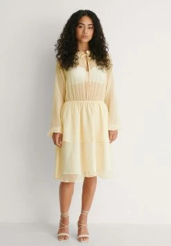 NA-KD Robe De Jour - Yellow Flower