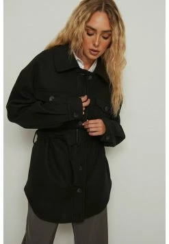 NA-KD Veste Légère - Black