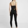 NA-KD HIGH WAIST OPEN HEM - Jeans Skinny - Black -NA-KD Soldes Magasin 5aca4ea9753548ebbdbb7809d0abb106