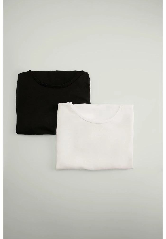 NA-KD 2 PACK ORGANIC BASIC DEEP BACK TEE - T-shirt Basique - Black/white 4 NA-KD 2 PACK ORGANIC BASIC DEEP BACK TEE - T-shirt Basique - Black/white – Image 4