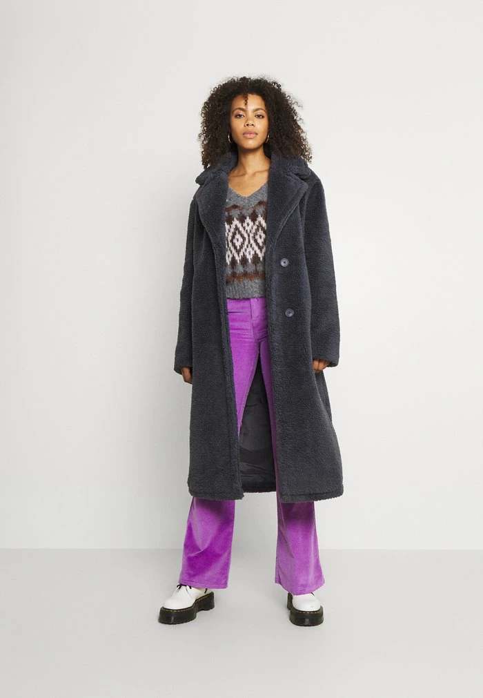 NA-KD TEDDY COAT - Manteau Classique - Dark Blue 2 NA-KD TEDDY COAT - Manteau Classique - Dark Blue – Image 2