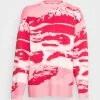 NA-KD LANDSCAPE PRINT - Pullover - Red -NA-KD Soldes Magasin 5caa6bef96c142c28bf660156a214585