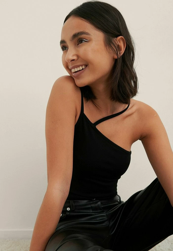 NA-KD Débardeur - Black 4 NA-KD Débardeur - Black – Image 4