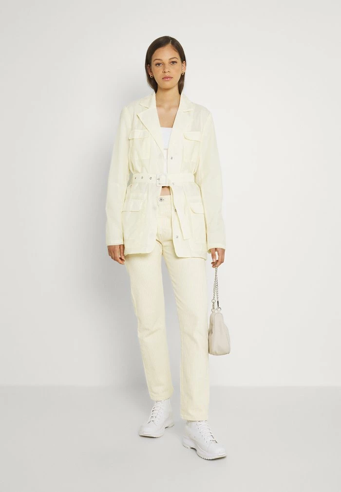 NA-KD PATCH POCKET JACKET - Manteau Court - Light Beige 2 NA-KD PATCH POCKET JACKET - Manteau Court - Light Beige – Image 2