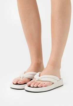 NA-KD QUILTED TOE STRAP - Tongs - Offwhite