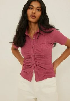 NA-KD MIT RÜSCHENDETAIL - Chemisier - Pink