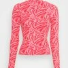 NA-KD Pullover - Red Print -NA-KD Soldes Magasin 63f96f3cb269450c9a38814ec6a5ff58