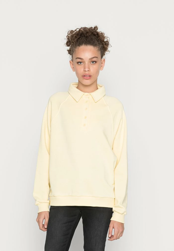 NA-KD BUTTON-UP COLLAR OVERSIZED SWEATER - Sweatshirt - Pale Yellow 1 NA-KD BUTTON-UP COLLAR OVERSIZED SWEATER - Sweatshirt - Pale Yellow